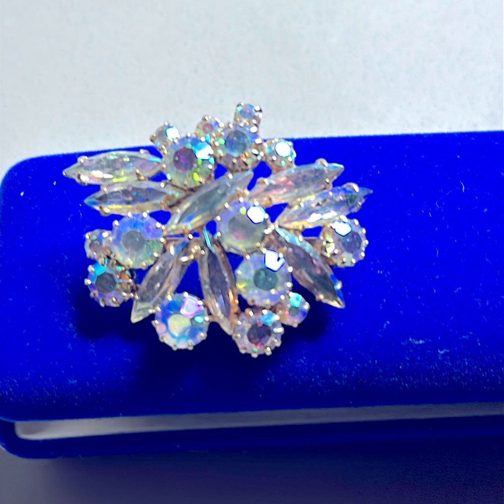 Vintage White Pink Aurora Borealis Brooch